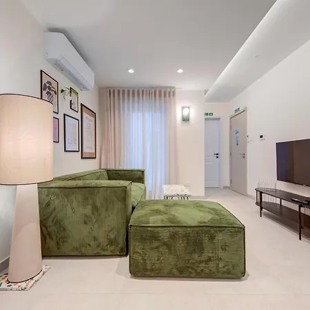 Juliet Residence, 1, Your Away From In By Sf Homes