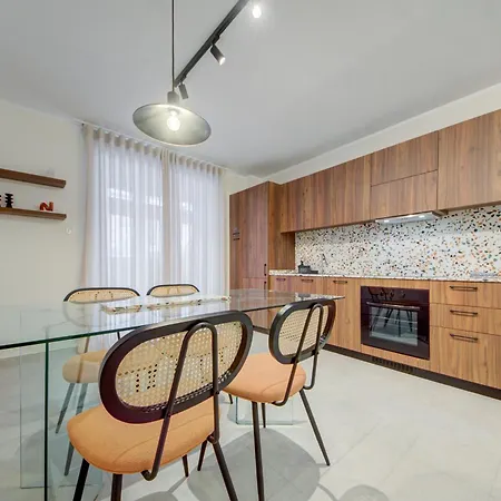 Juliet Residence, 1, Your Away From In By Sf Homes